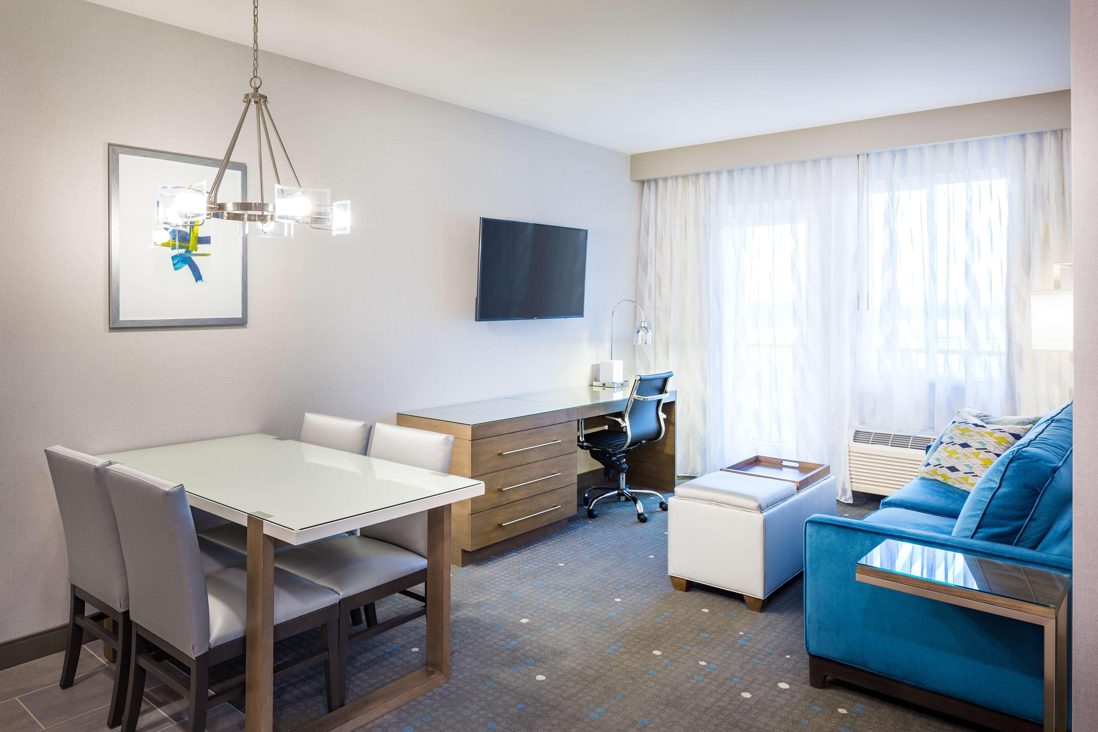 Best Western Premier Hotel At Fisher'S Landing Vancouver Ngoại thất bức ảnh