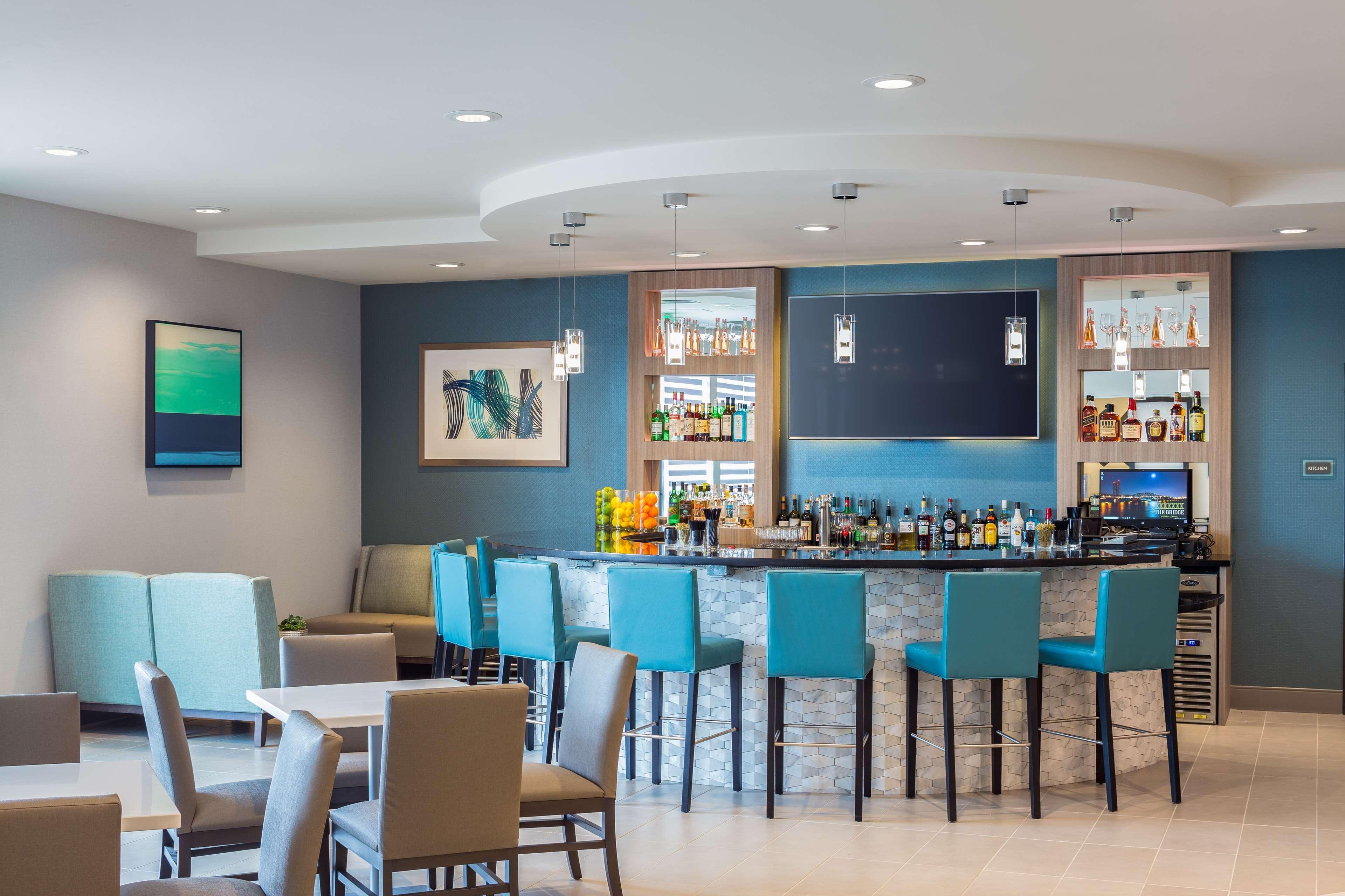 Best Western Premier Hotel At Fisher'S Landing Vancouver Ngoại thất bức ảnh