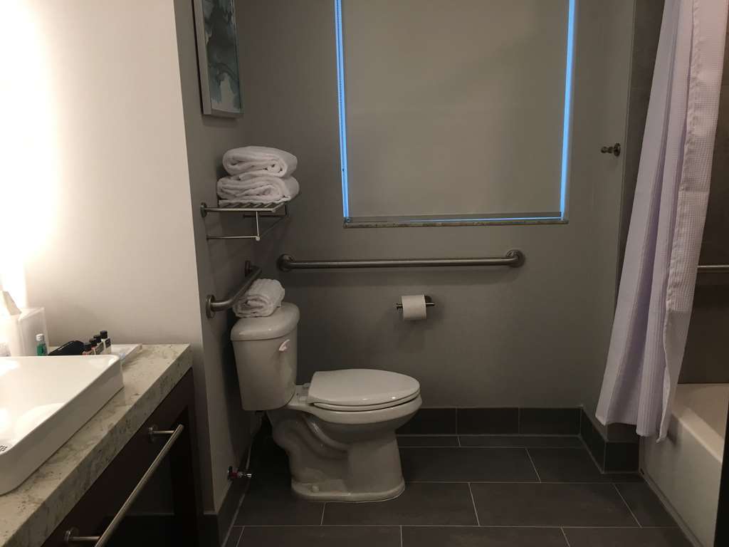 Best Western Premier Hotel At Fisher'S Landing Vancouver Phòng bức ảnh