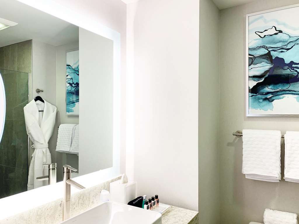 Best Western Premier Hotel At Fisher'S Landing Vancouver Phòng bức ảnh